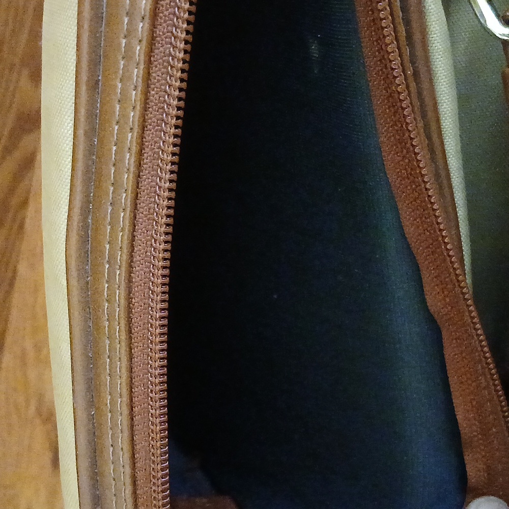 Camera Bag - Picture 8 of 11